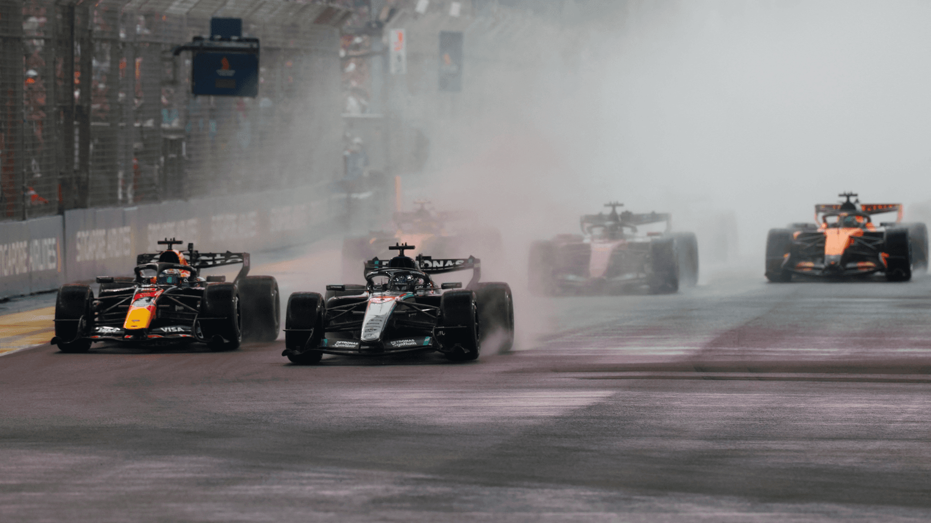 Verstappen vence sprint caótica em Singapura em prova com nove abandonos