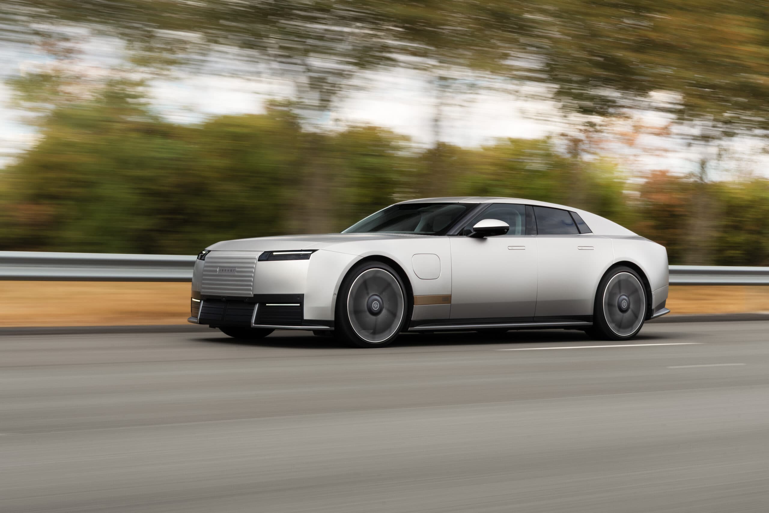 Jaguar ressurge com Type 01, GT elétrico de 1.030 cv e 644 km de autonomia