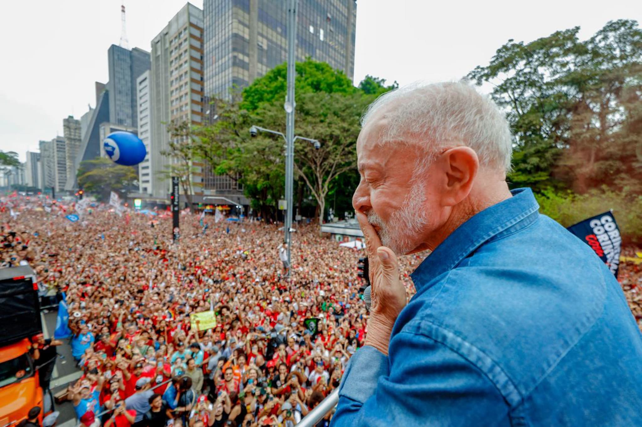 Nunes Marques despreza prazo de 48h e canal de apoiadores de Lula pode voltar ao ar