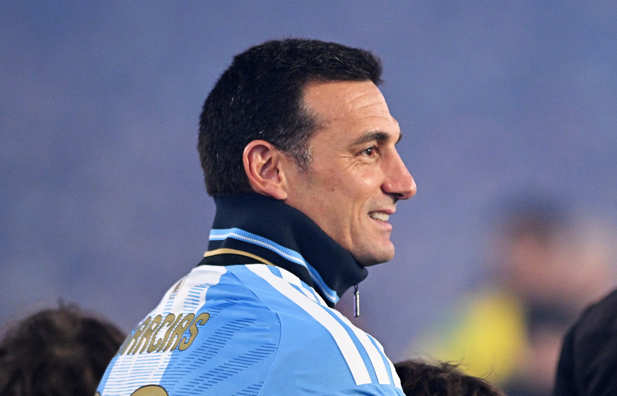 Scaloni projeta seleção argentina sem Messi e fala sobre possível renovação