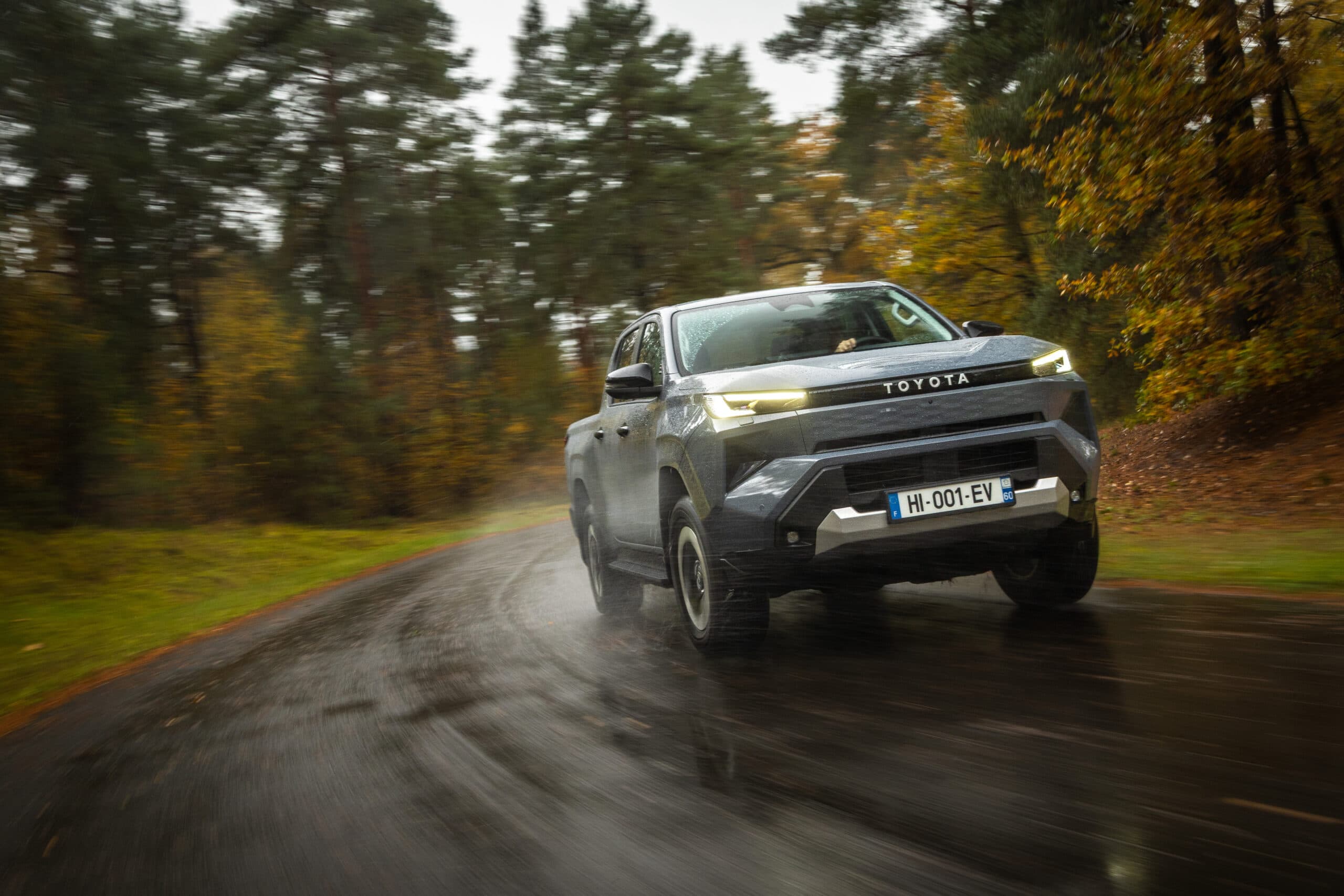 Toyota investe R$ 7,3 bi na Argentina e pode trazer Hilux híbrida ao Brasil