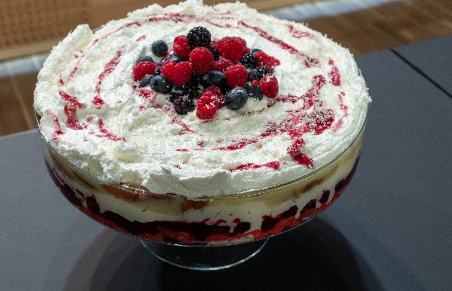 Dia da Sobremesa: aprenda a fazer um pavê de red velvet delicioso