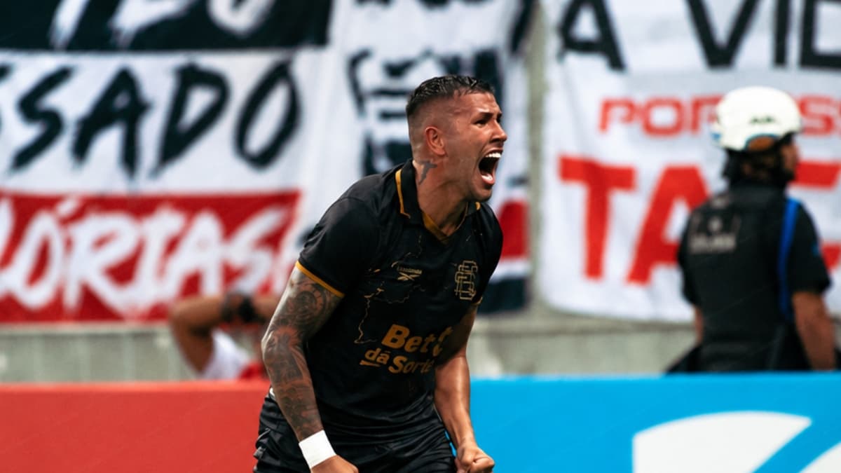 Santa Cruz empata com o Maringá e garante acesso à Série B após nove anos