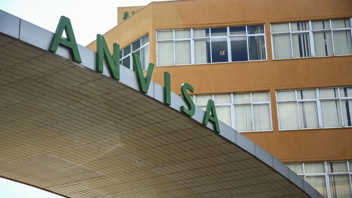 Anvisa suspende ensaios da Novartis com terapia celular após mortes