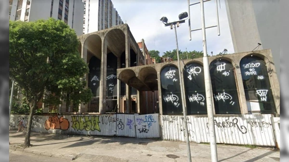 Prefeitura sugere reconstrução do Teatro Villa-Lobos
