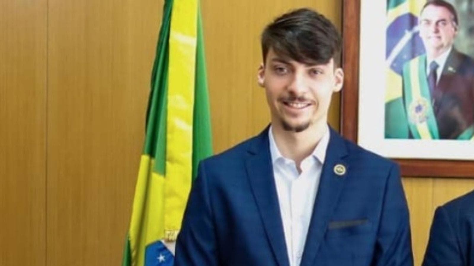 Jair Renan Bolsonaro anuncia pré-candidatura a deputado federal por SC