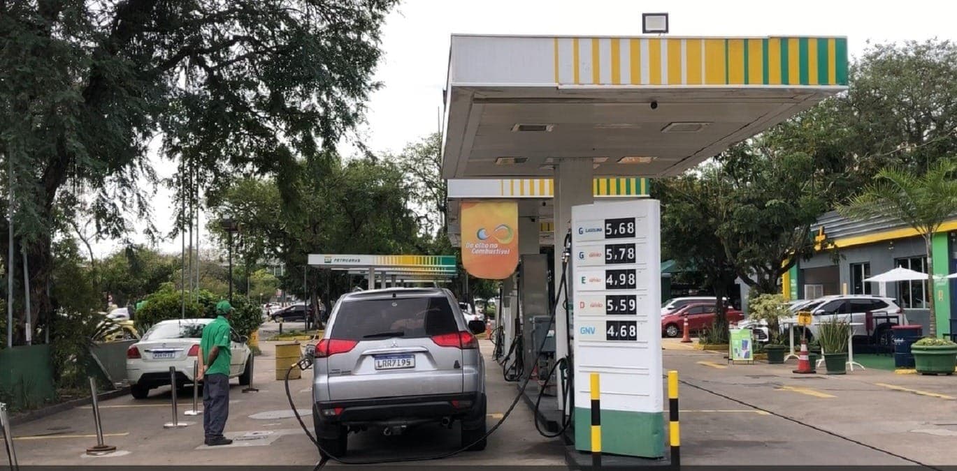 Preço do diesel recua até 8,4% no Brasil após acordo de paz entre EUA e Irã