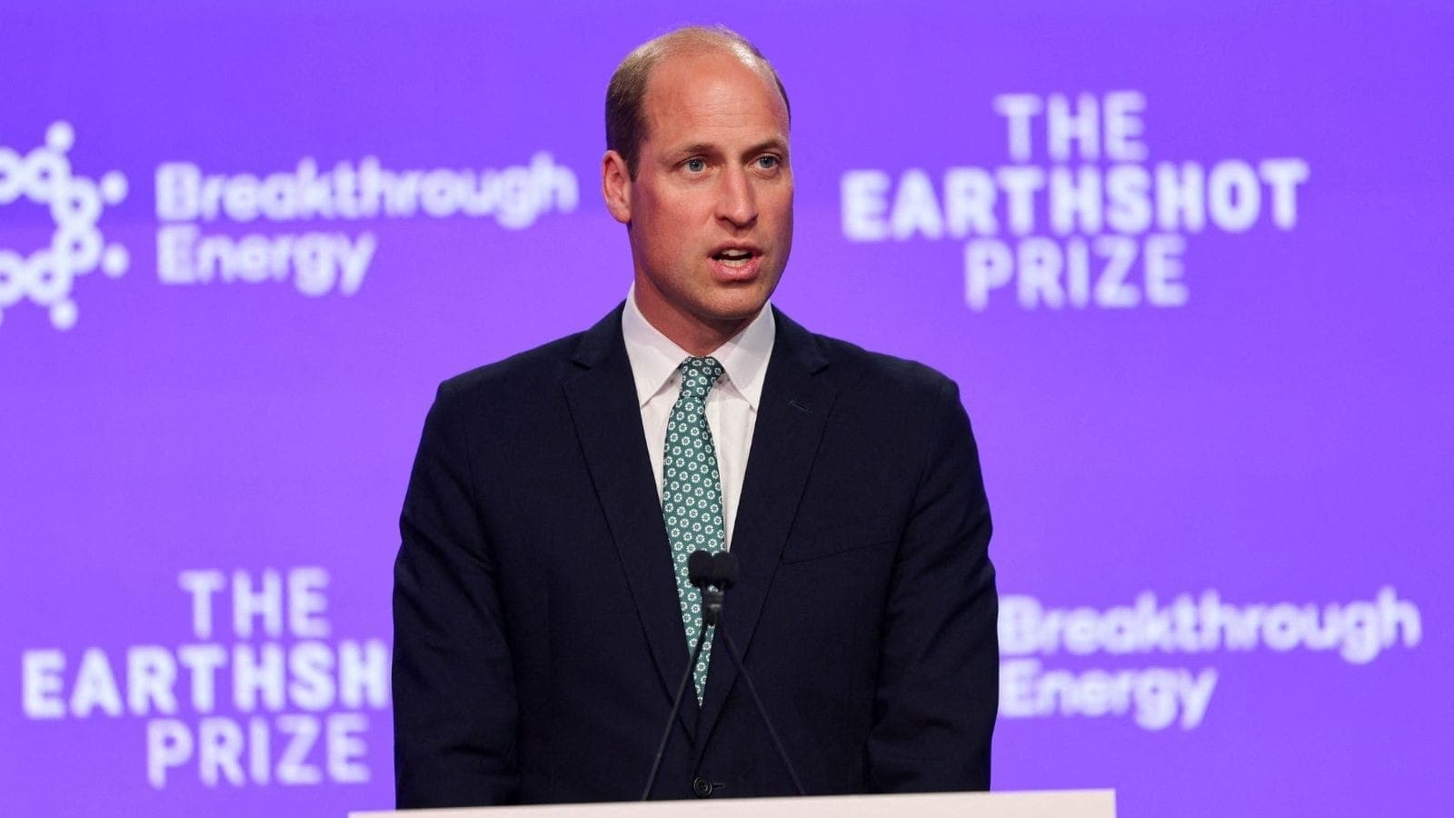 Príncipe William diz esperar receber convite para casamento de Taylor Swift