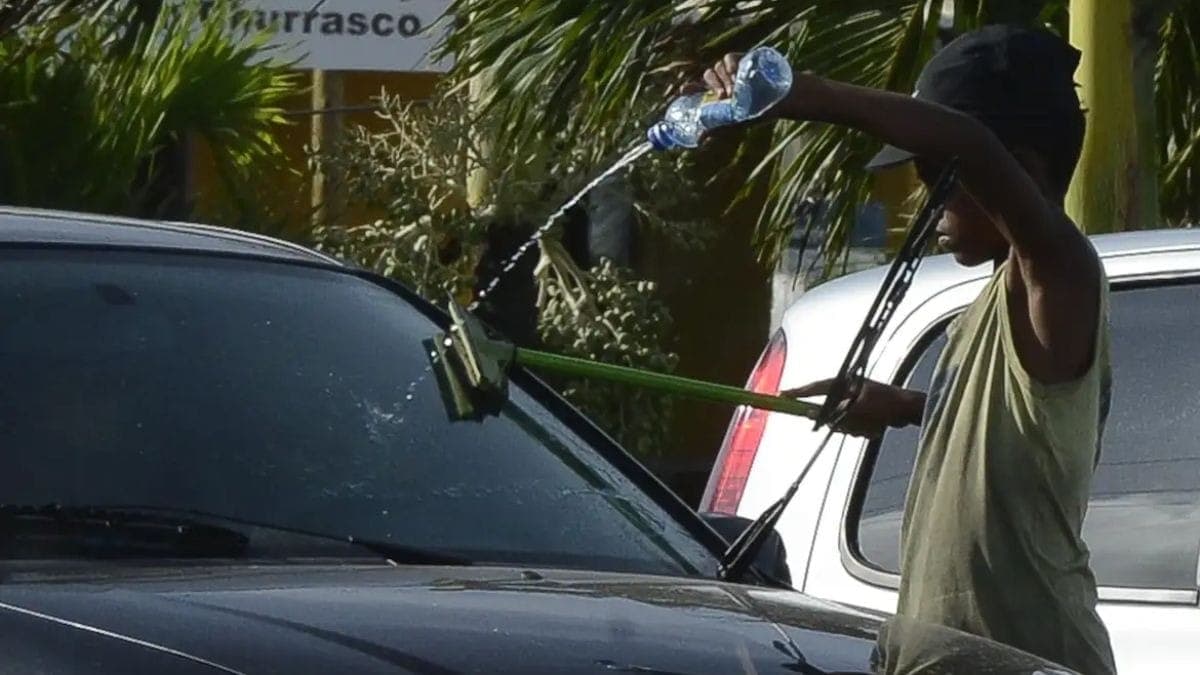 Melhora do emprego não elimina trabalho infantil entre os adolescentes