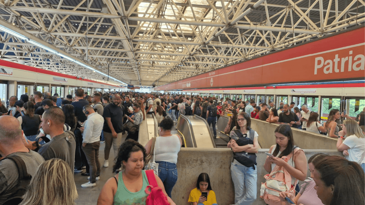 Manhã desta quinta-feira (3) é de transtornos na Linha 3-Vermelha do Metrô