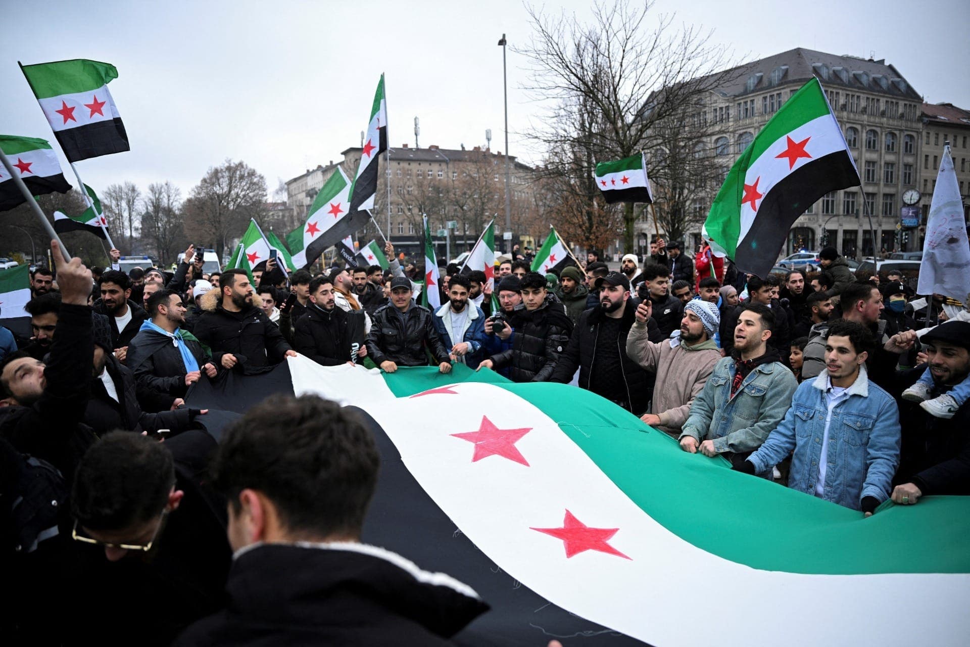 Como está a Síria um ano após a queda de Bashar al-Assad