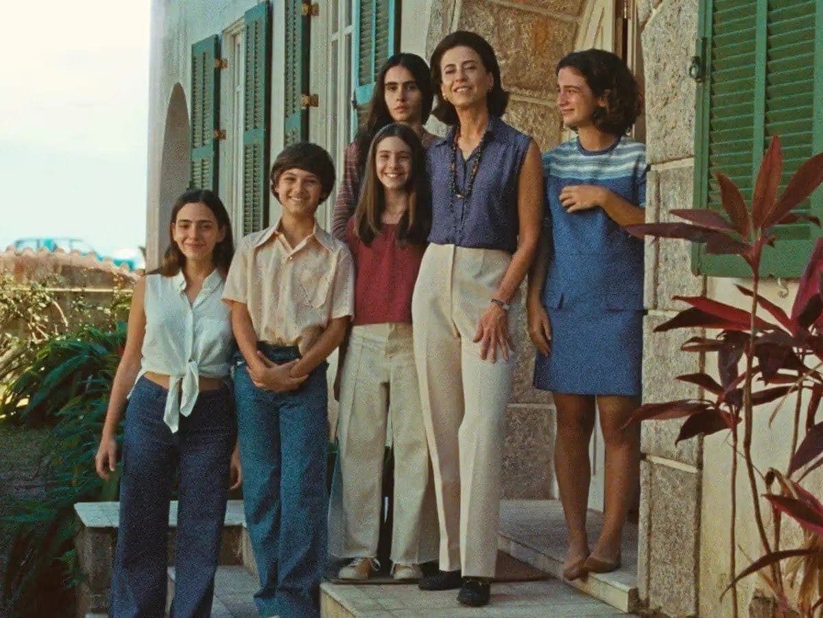 Prêmios Platino: "Ainda Estou Aqui" ganha melhor filme, atriz e diretor
