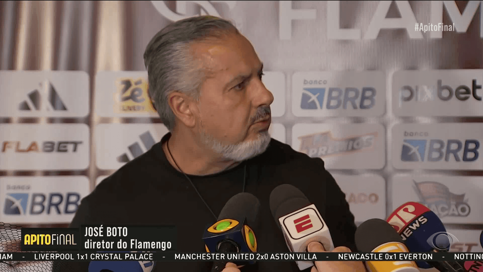 Dirigente do Flamengo ataca Anderson Barros, do Palmeiras, que chama José Boto de "mentiroso"