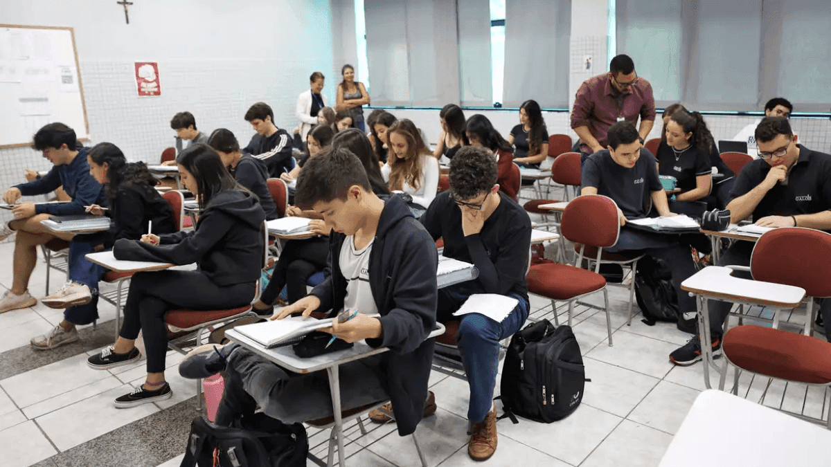 Inscrições para certificadores do Enem 2026 pagam até R$ 864 por dia; veja
