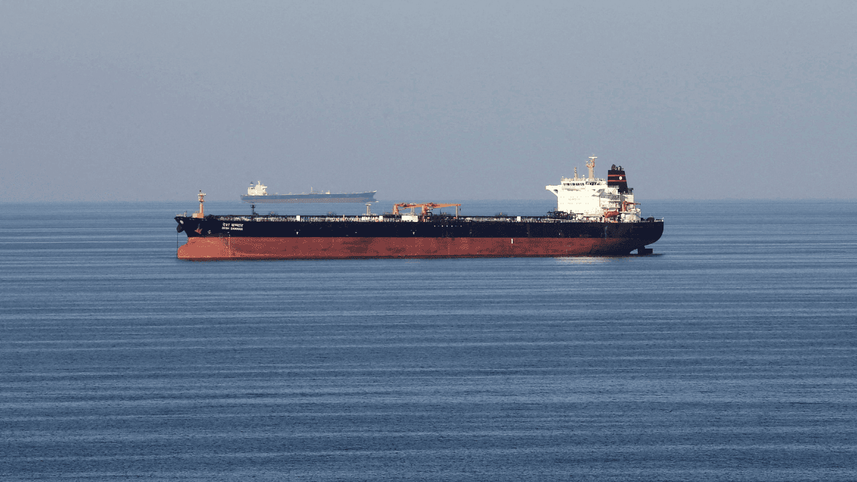 Petroleiros com bandeira da Índia conseguem passar pelo Estreito de Ormuz