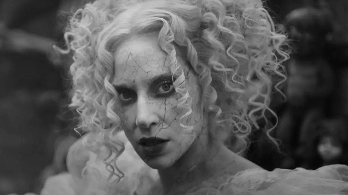 Lady Gaga estreia em 'Wandinha' e lança música inédita para a série