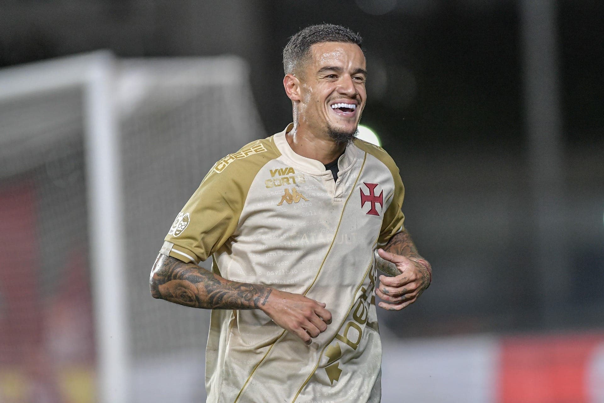 Desejo de Neymar, Santos abre negociações com Coutinho