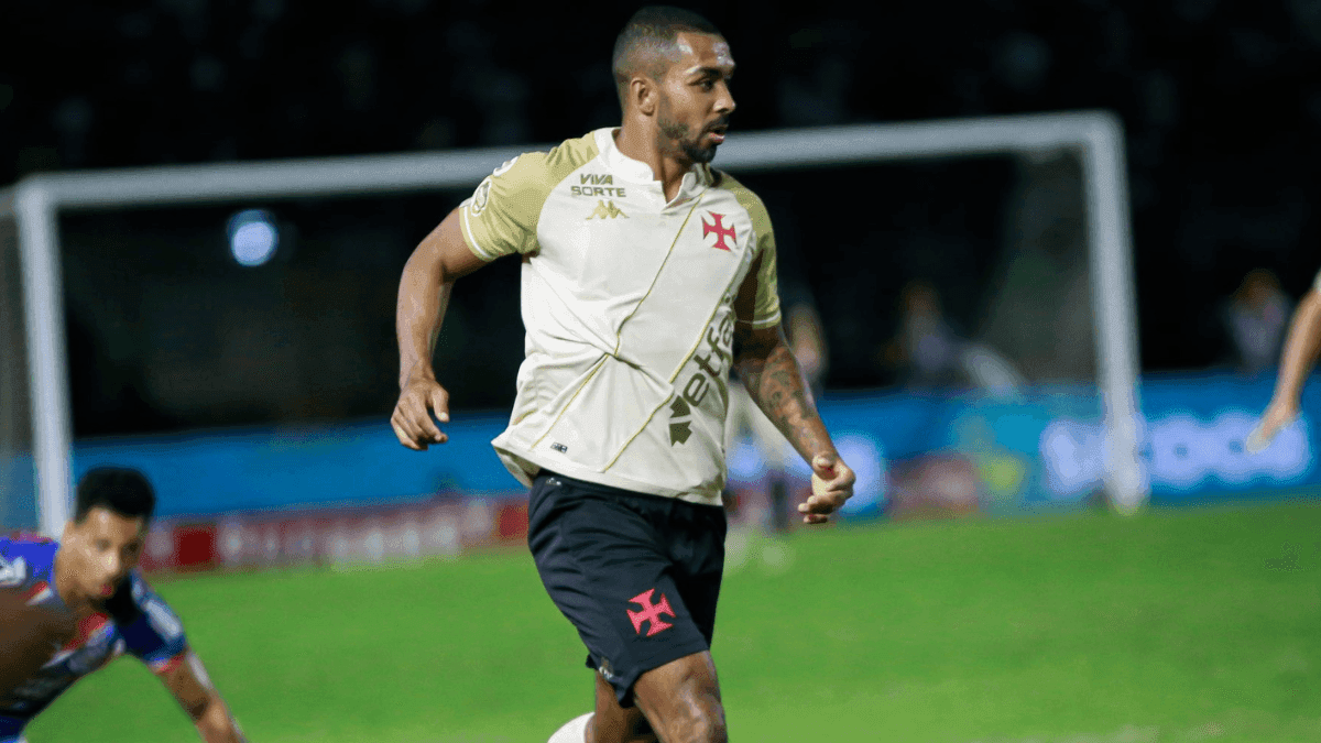 Ancelotti convoca lateral Paulo Henrique para amistosos da seleção