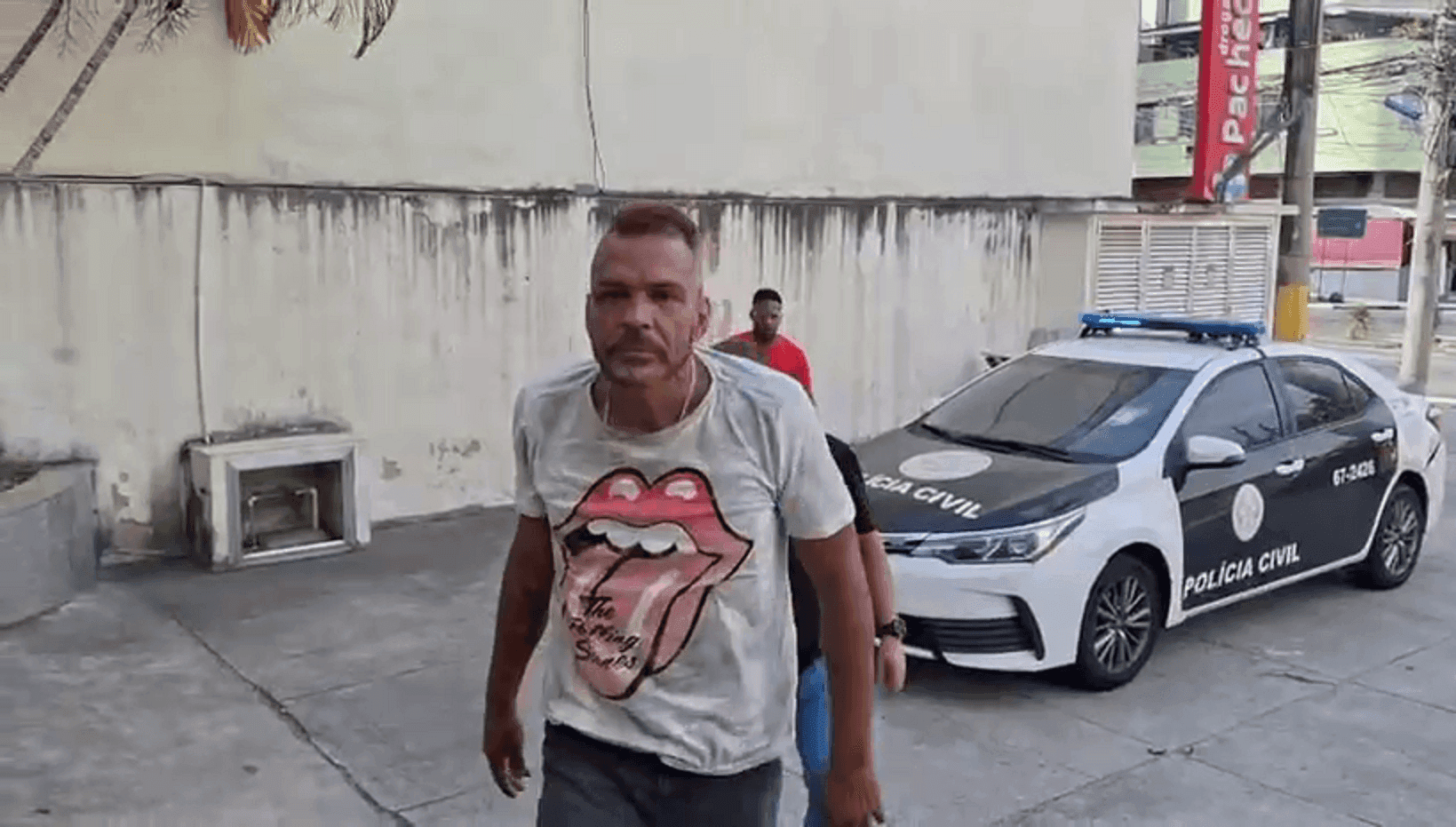 Homem é preso na Ilha do Governador após ameaçar de morte a mãe de 81 anos