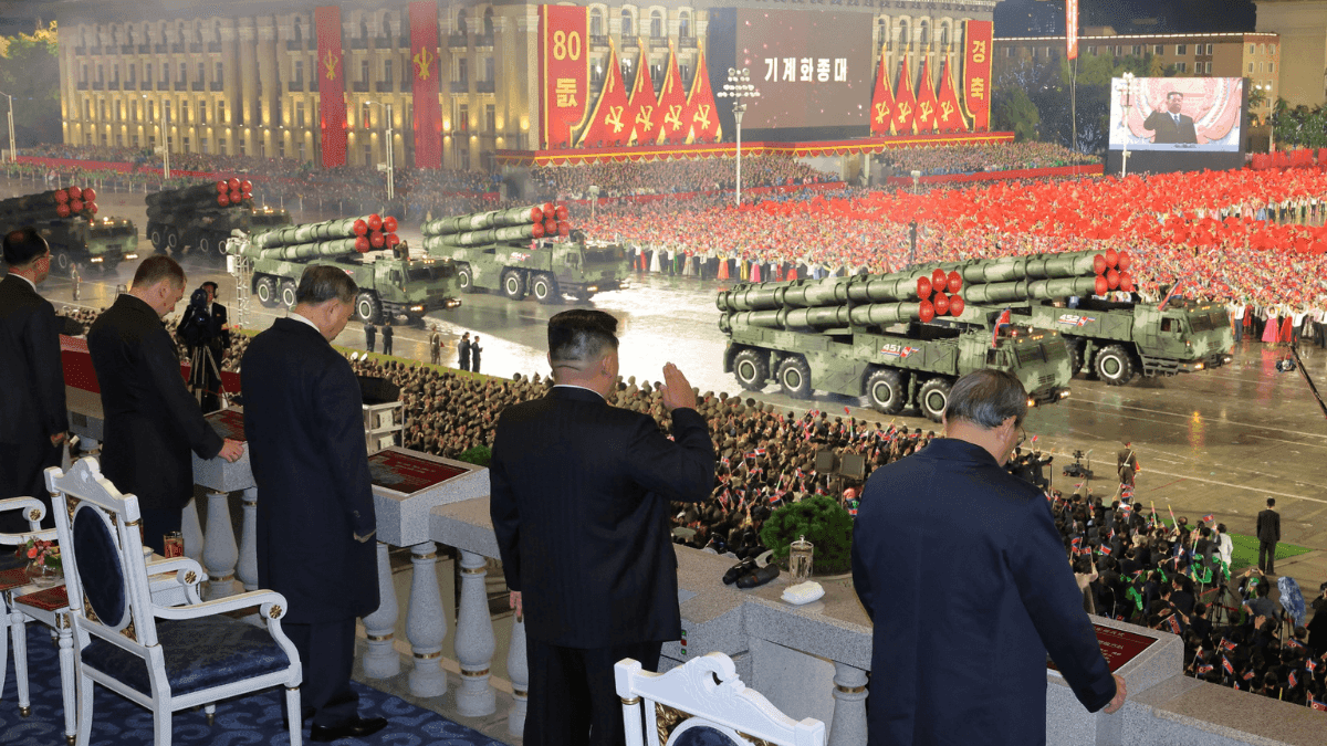 Coreia do Norte afirma que fez testes com mísseis hipersônicos