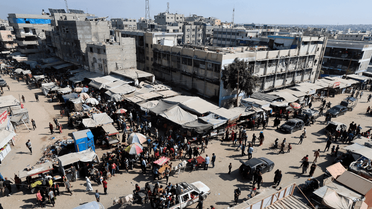 Israel constrói barreira de terra em Gaza e aprofunda divisão do território