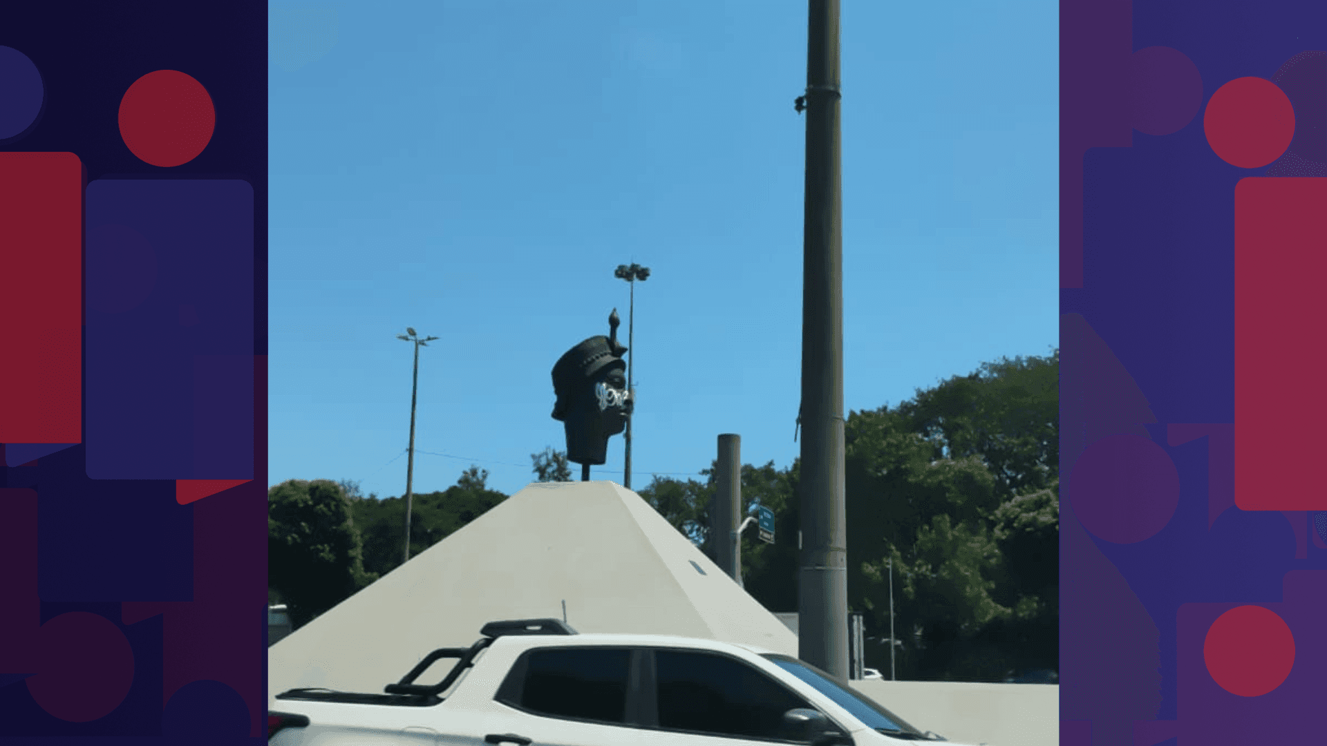 Monumento a Zumbi dos Palmares é pichado e passa por limpeza no Centro do Rio