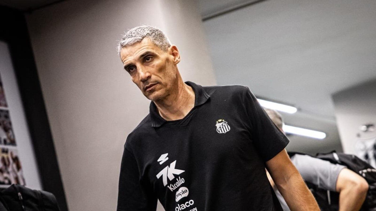 Vojvoda pede para Santos manter o foco: 'Tem de seguir com espírito, atitude e raça'