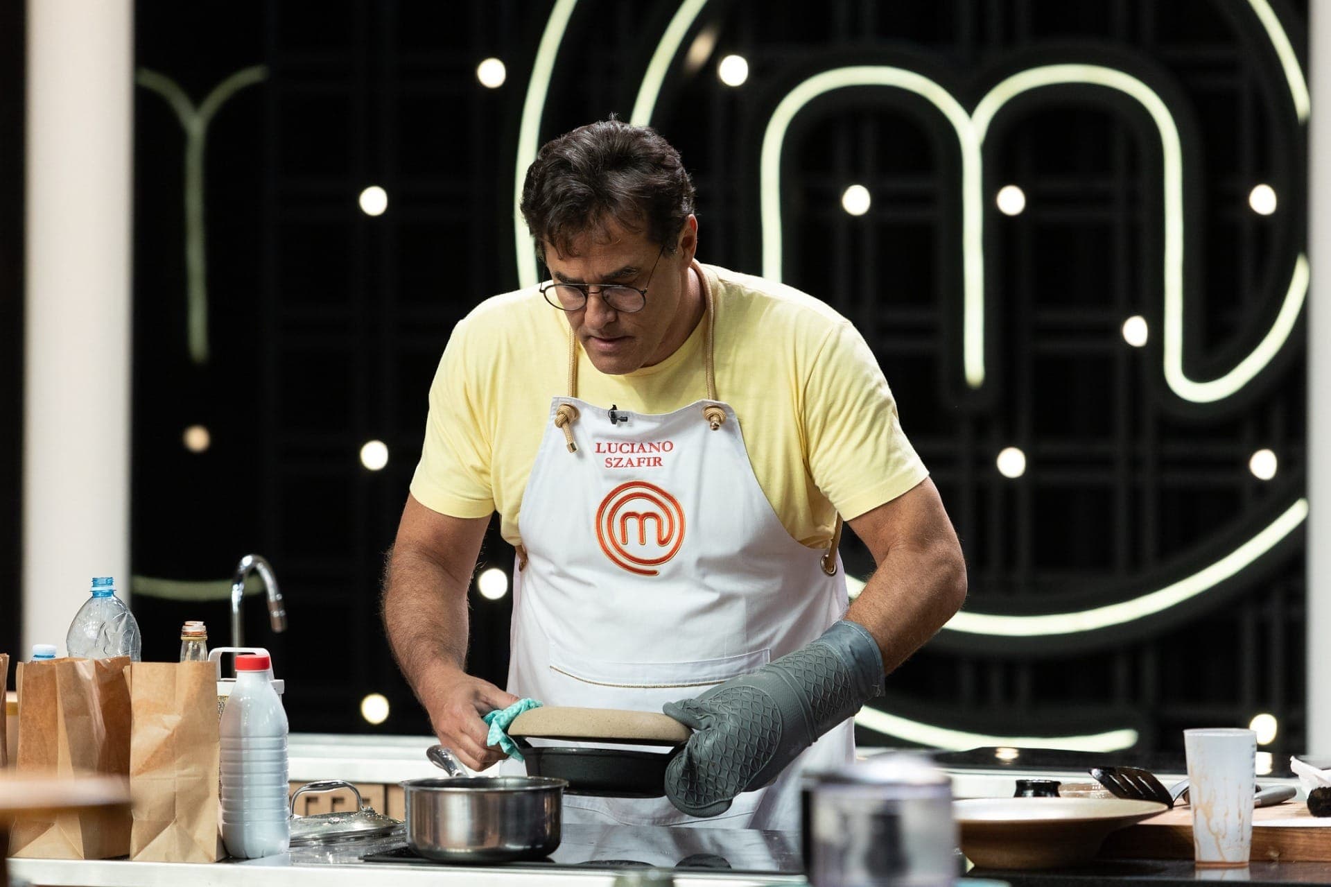 Esposa de Luciano Szafir diz que ator treina pro MasterChef com a família