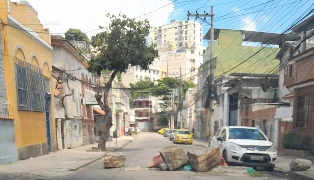 Moradores denunciam barricadas e tráfico no morro de São Carlos