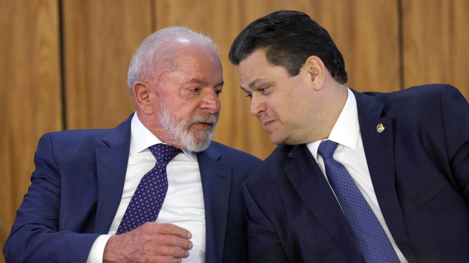 Lula deve se reunir com Alcolumbre para alinhar votações no Senado