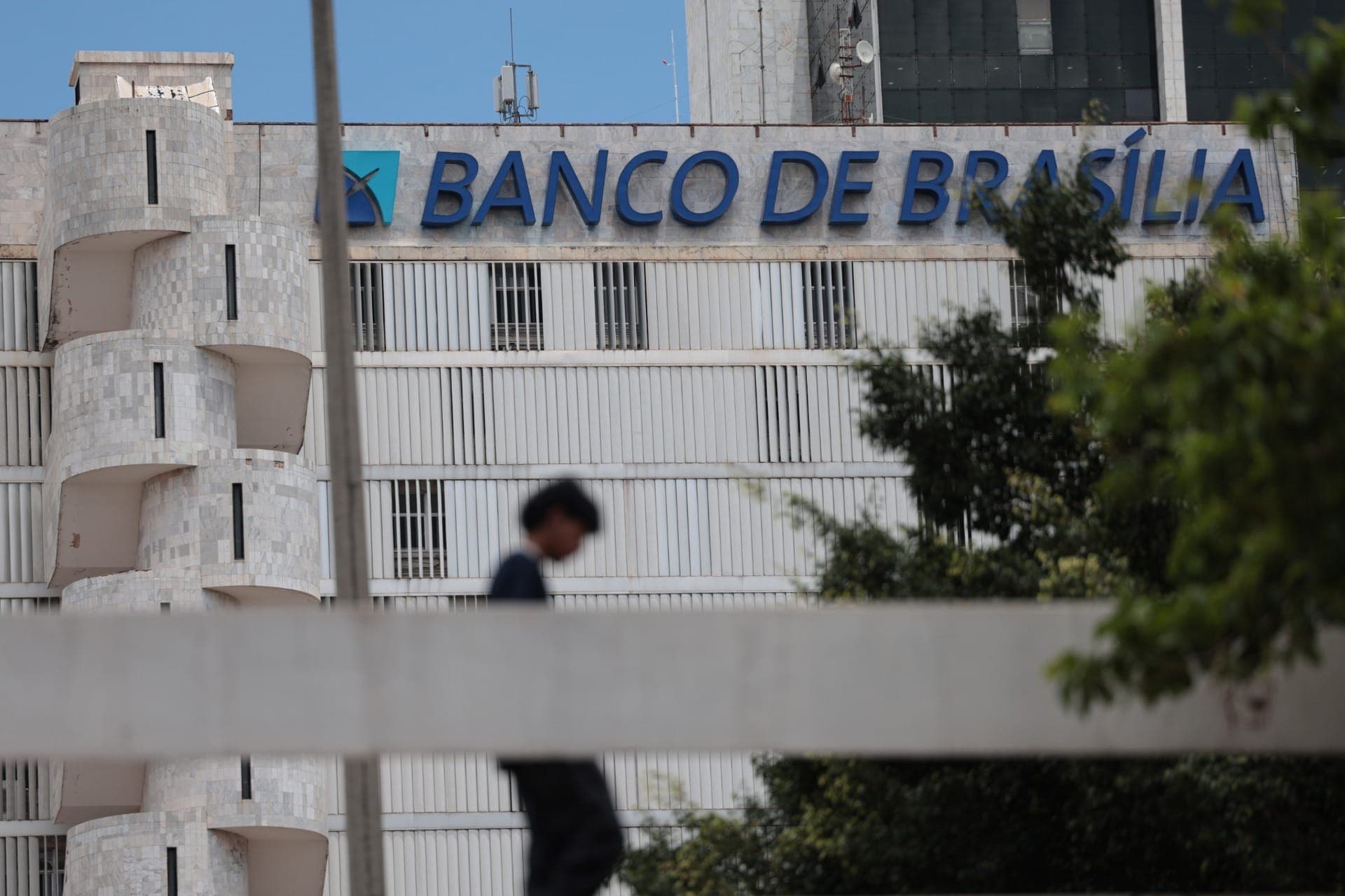 PF aponta mais diretores do BRB envolvidos em fraudes do caso Master