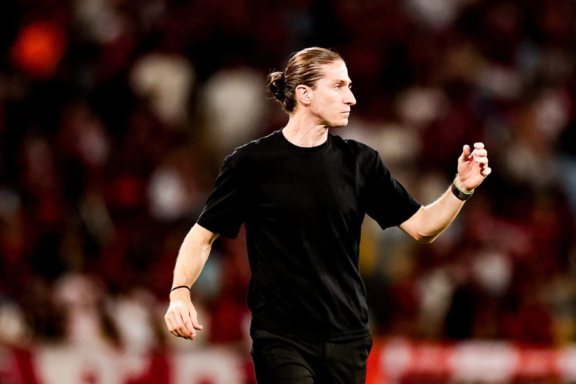 Clube francês anuncia contratação de Filipe Luís, ex-Flamengo; entenda
