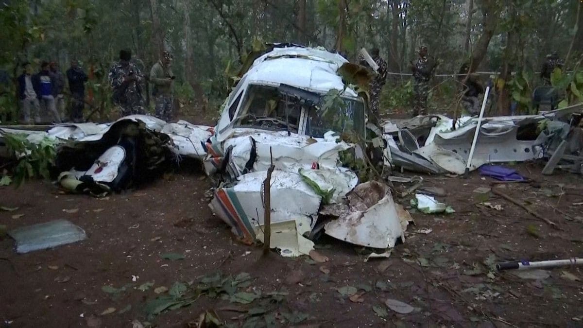 Queda de avião de transporte médico deixa sete mortos na Índia