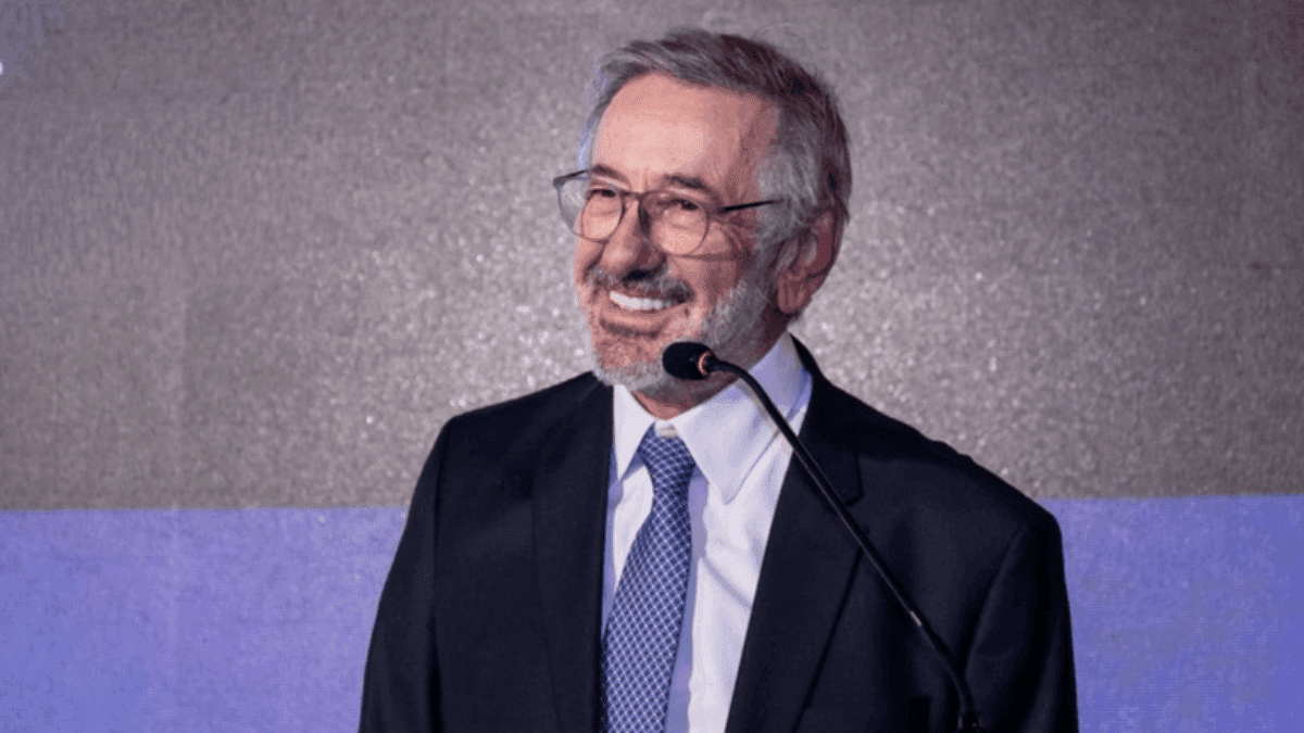 Negociações sobre tarifaço continuam sem interferência eleitoral, diz ministro