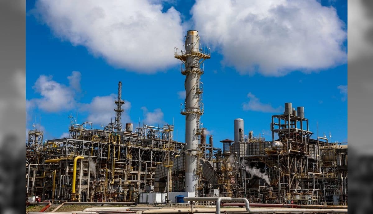 Alta do petróleo leva governo a adiar decisão sobre subsídio da gasolina