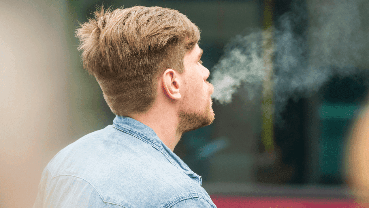 Reino Unido proíbe venda de cigarros para nascidos a partir de 2009