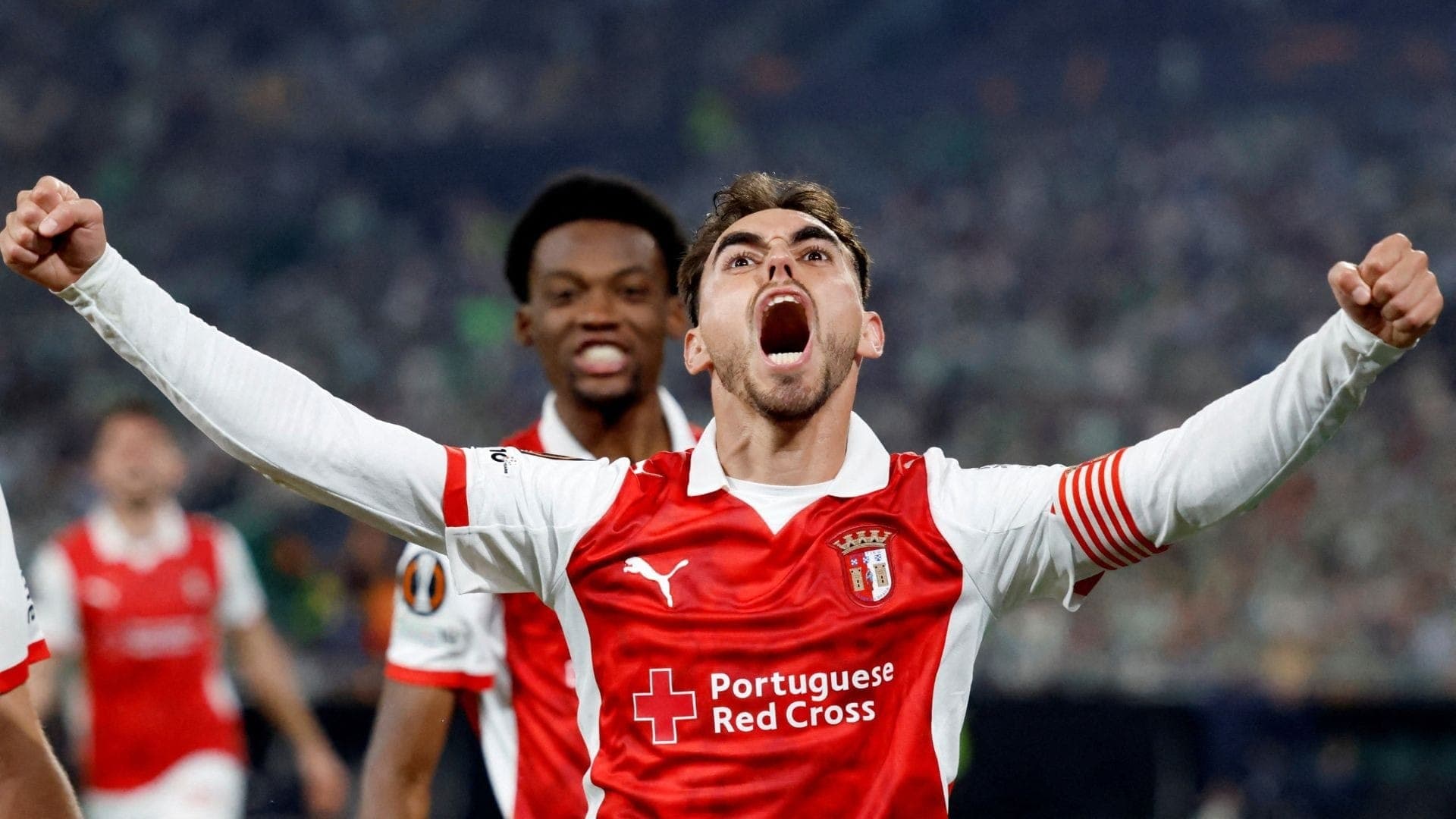 Semifinais da Liga Europa acontecem nesta quinta-feira (30); onde assistir