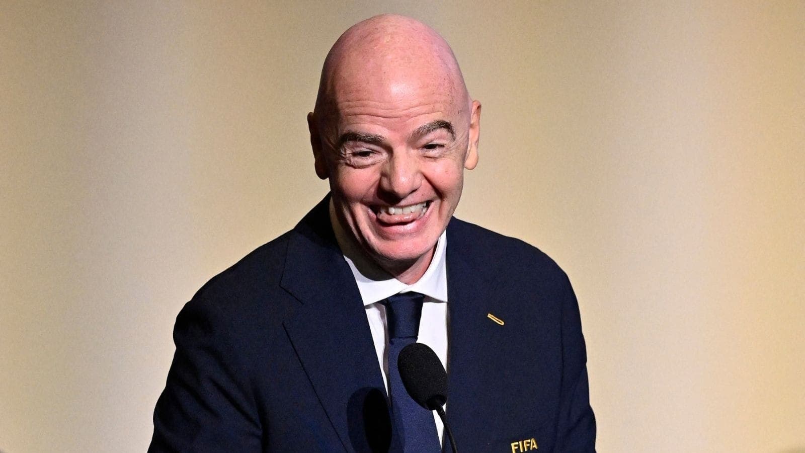 Infantino recebe apoio de seis federações árabes para se reeleger