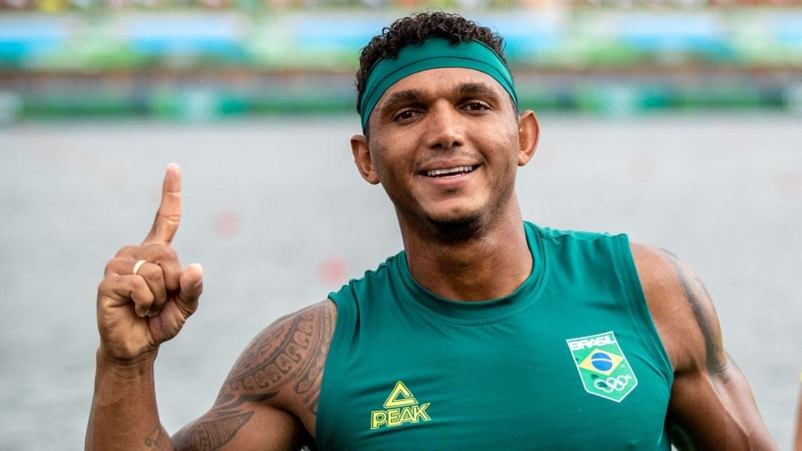Isaquias Queiroz conquista medalha de ouro na Copa do Mundo de canoagem