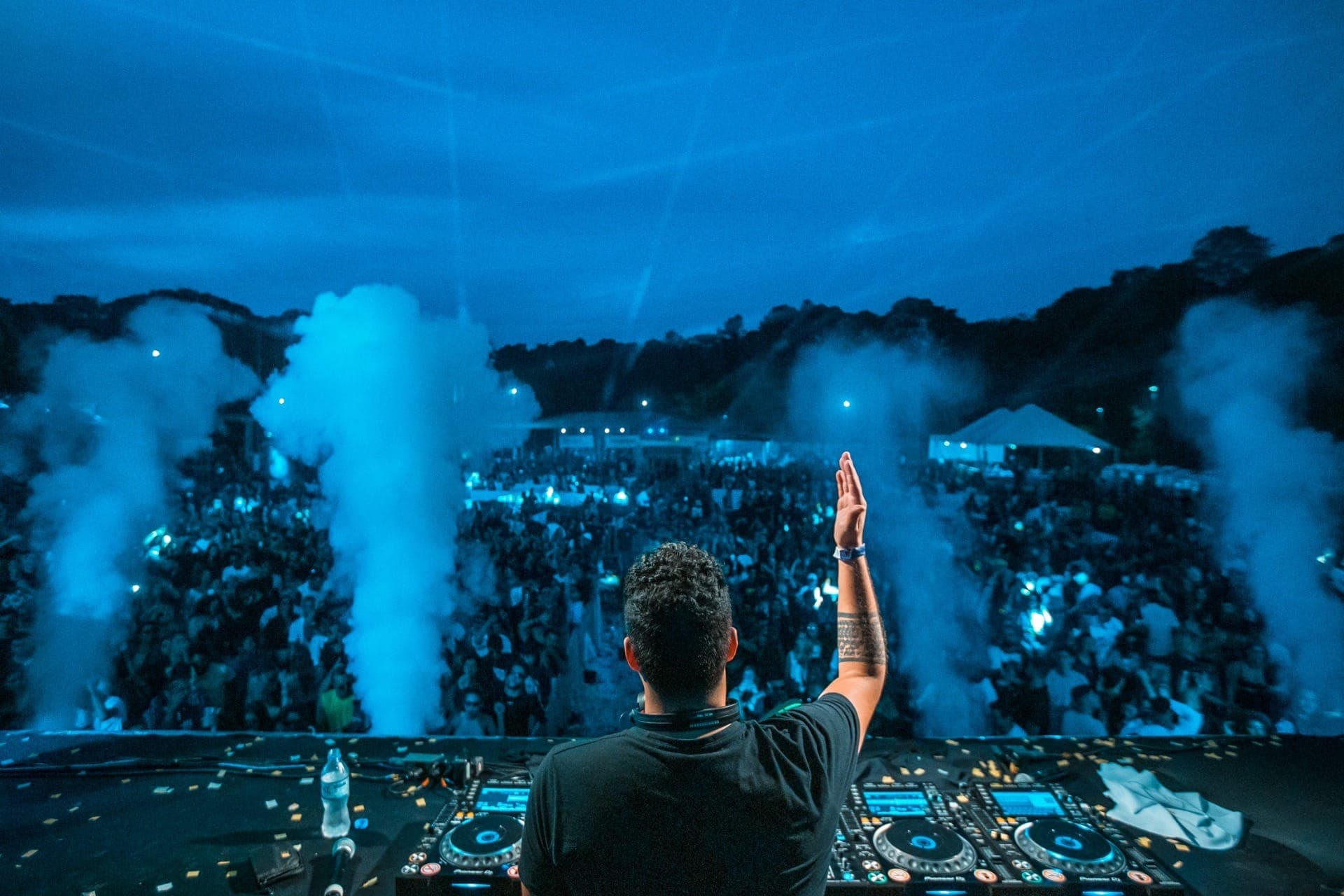 Doozie amplia presença internacional com EP e turnê com Vintage Culture