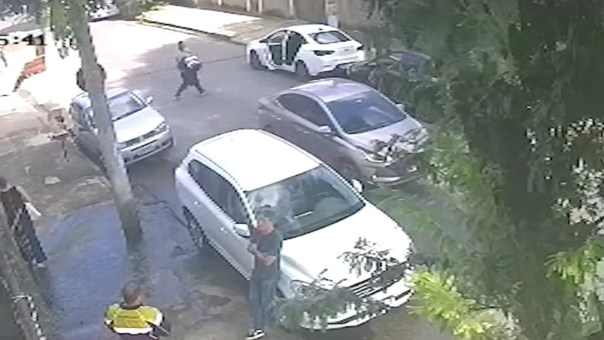 Polícia prende ex-noivo que espancou mulher em salão de beleza em MG