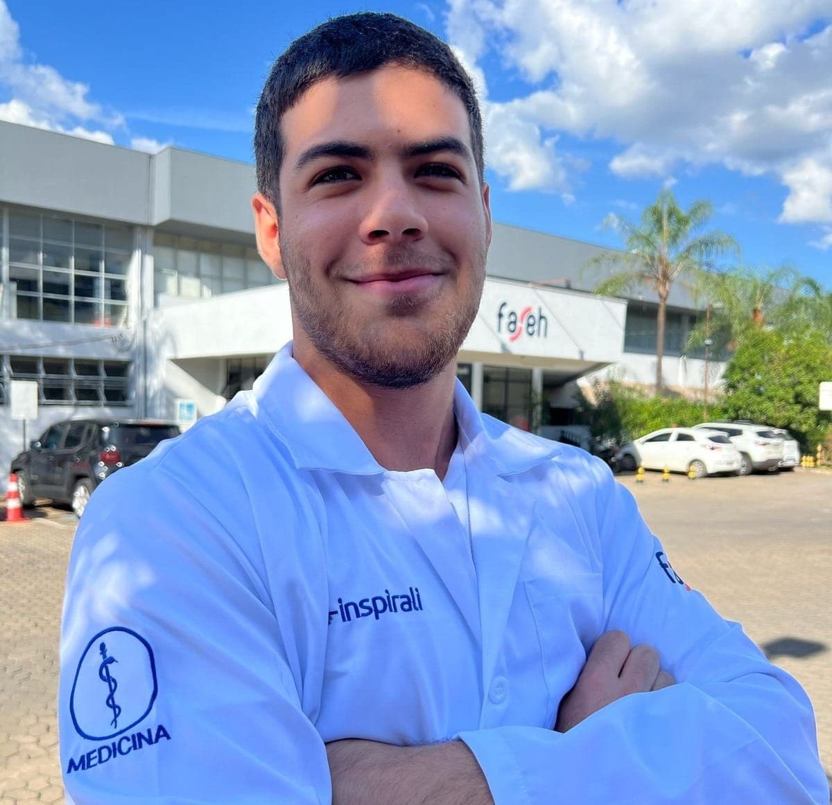 Ele adiou o sonho da medicina, mas conseguiu a aprovação um ano depois