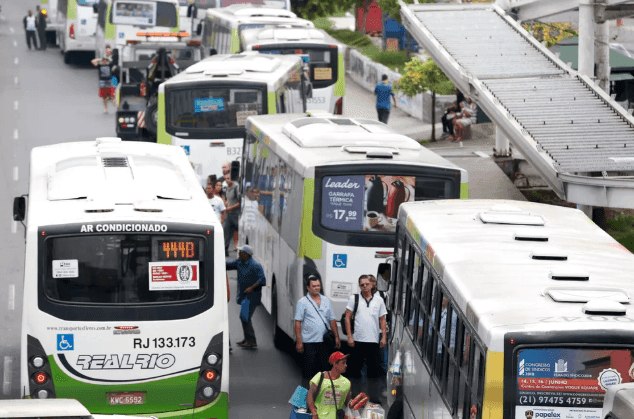 Greve de ônibus provoca filas no Rio; nova audiência será nesta quarta