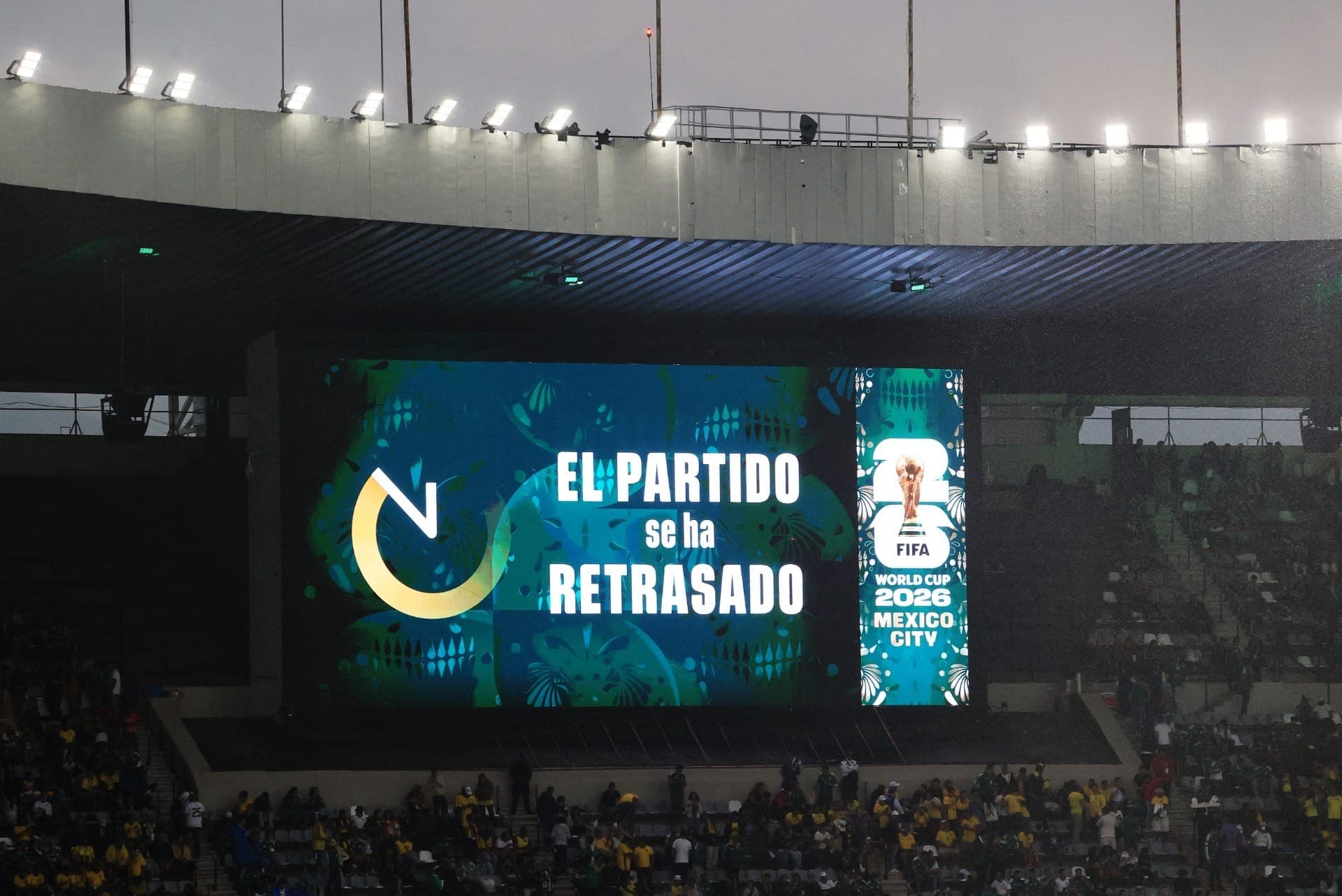 México e Equador tem início de jogo atrasado pelas condições climáticas