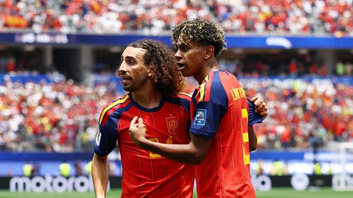 Espanha domina a Áustria e avança às oitavas da Copa do Mundo
