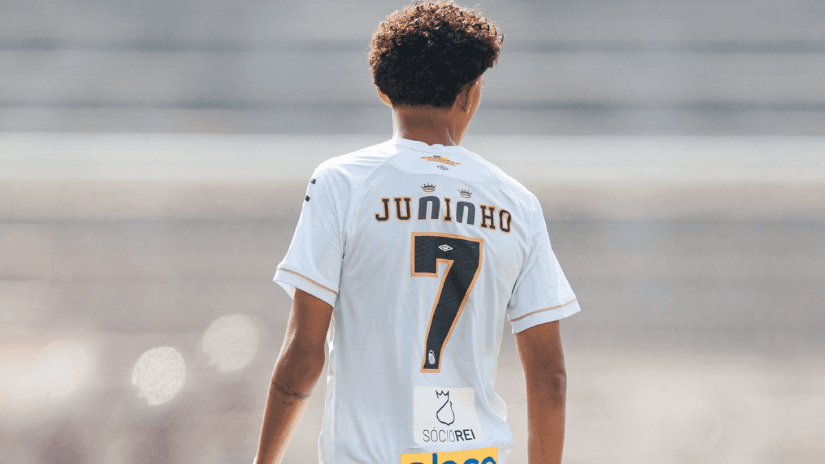 Filho recua de homenagem a Robinho, 'muda' nome e mira recomeço no Santos