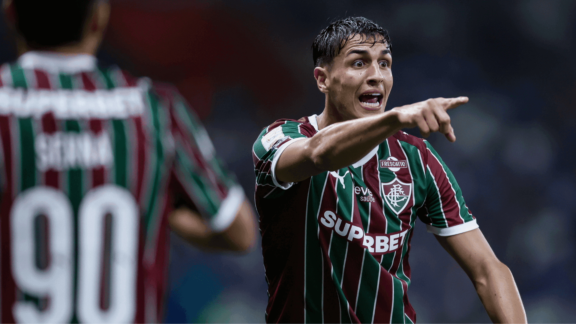 Fluminense anuncia venda de meia ao futebol espanhol; veja detalhes