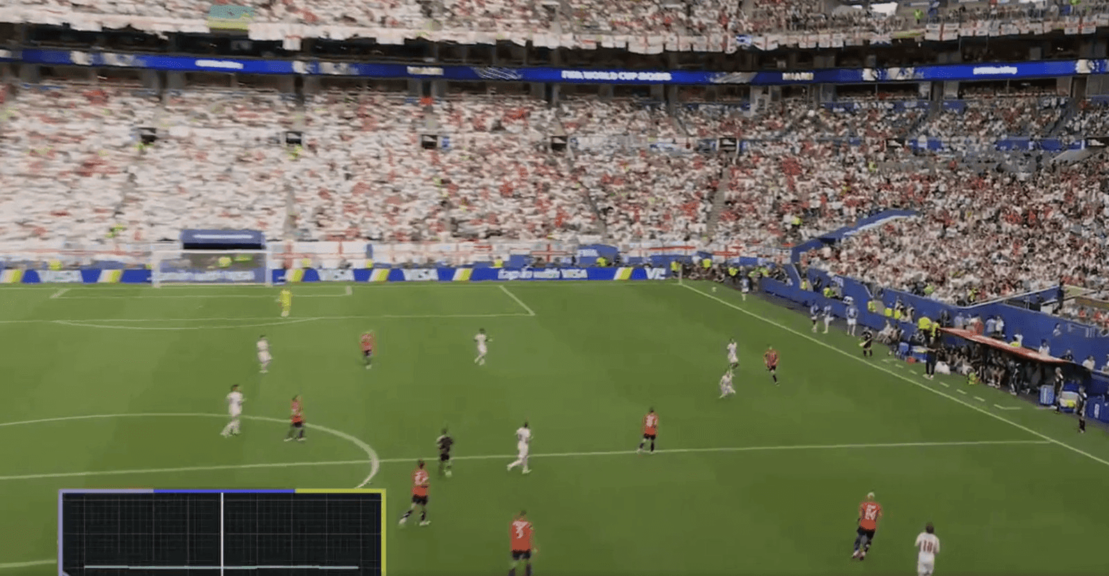 Noruega x Inglaterra: bola desviou em cabo antes de gol de Bellingham?