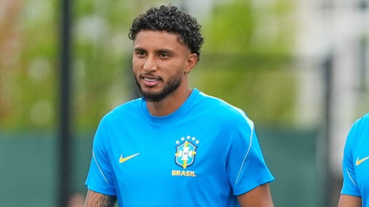 Éderson renova com clube italiano após ser reprovado pelo Manchester United