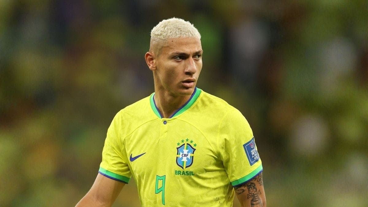 Juventus monitora Richarlison e Tottenham aceita negociar; veja valores